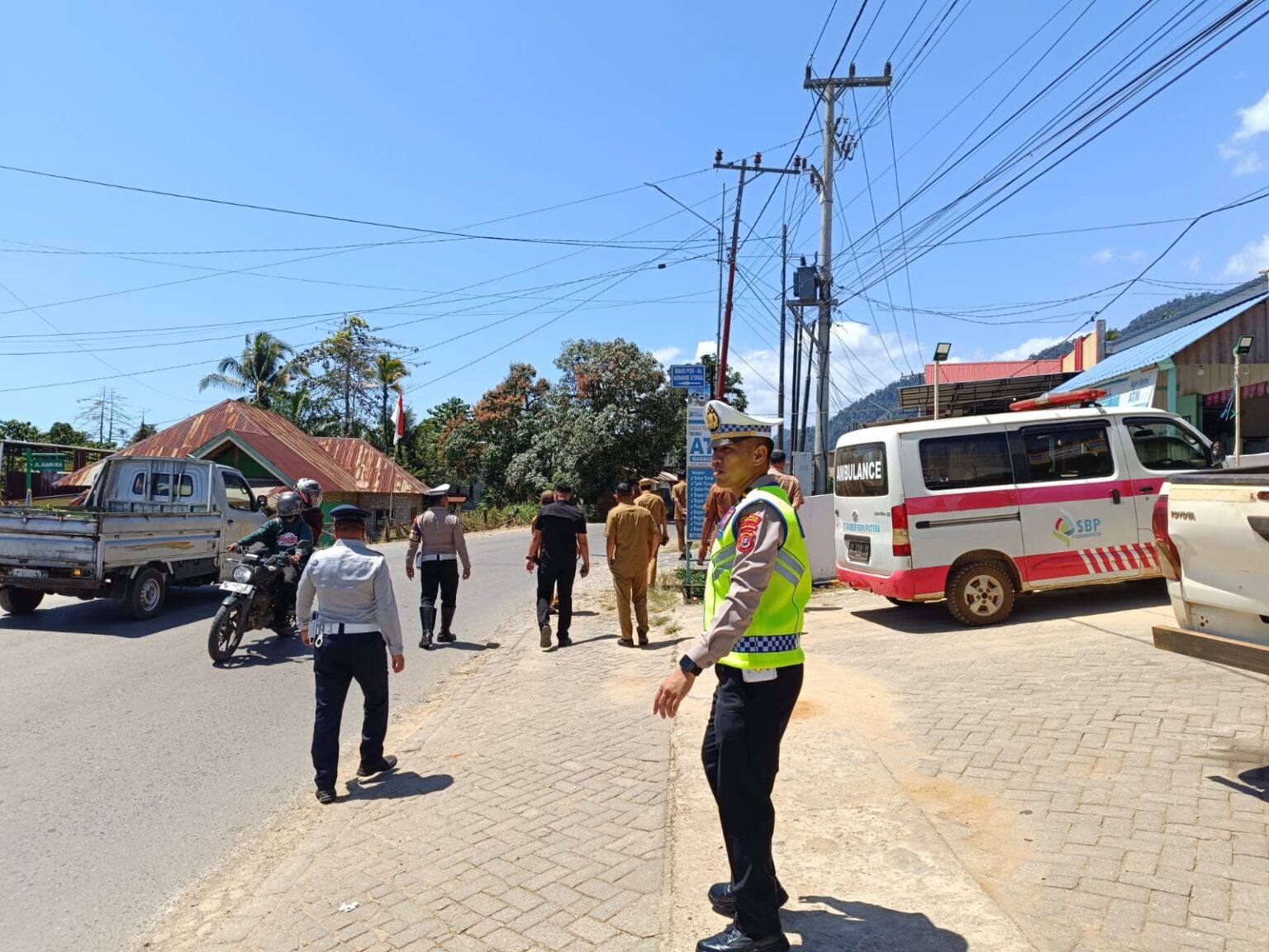 Respons Aduan Warga, Wabup Konawe Utara Tinjau Lokasi Rawan Kecelakaan di Molawe