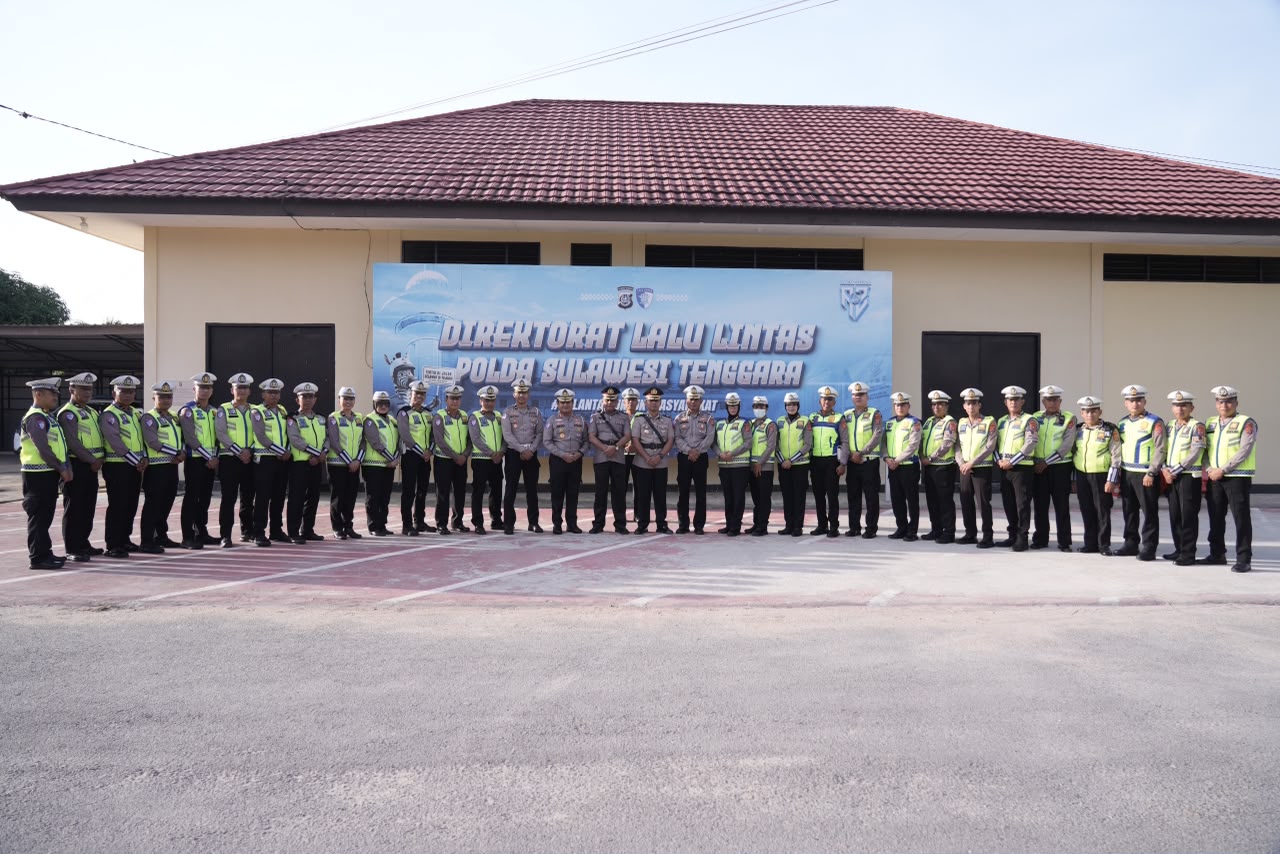Dirlantas Polda Sultra Tekankan Disiplin dan Profesionalisme Personel Saat Pimpin Apel Fungsi